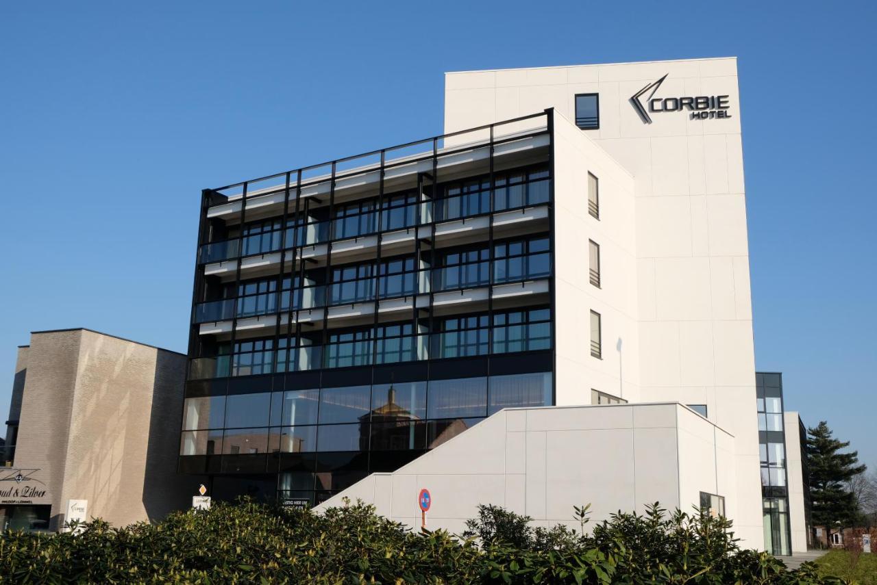 Corbie Lommel Ring Hotel Exterior photo